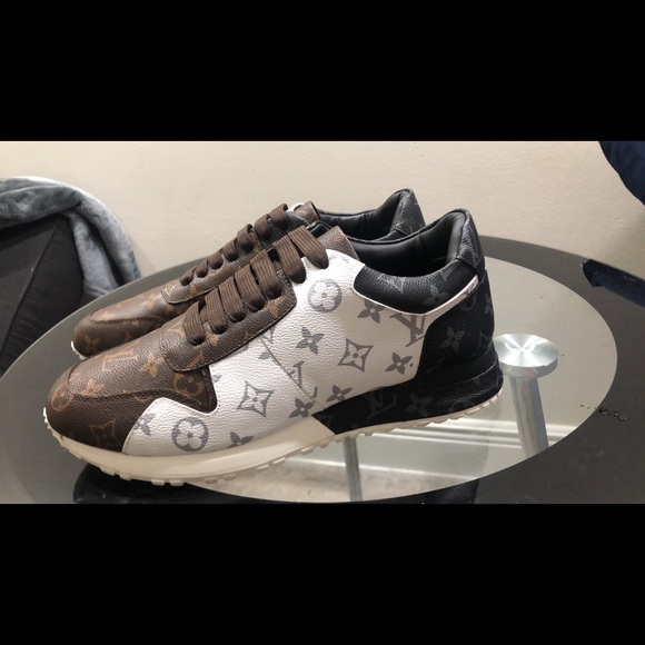 Louis Vuitton Mens Shoes - Picture 4 of 4